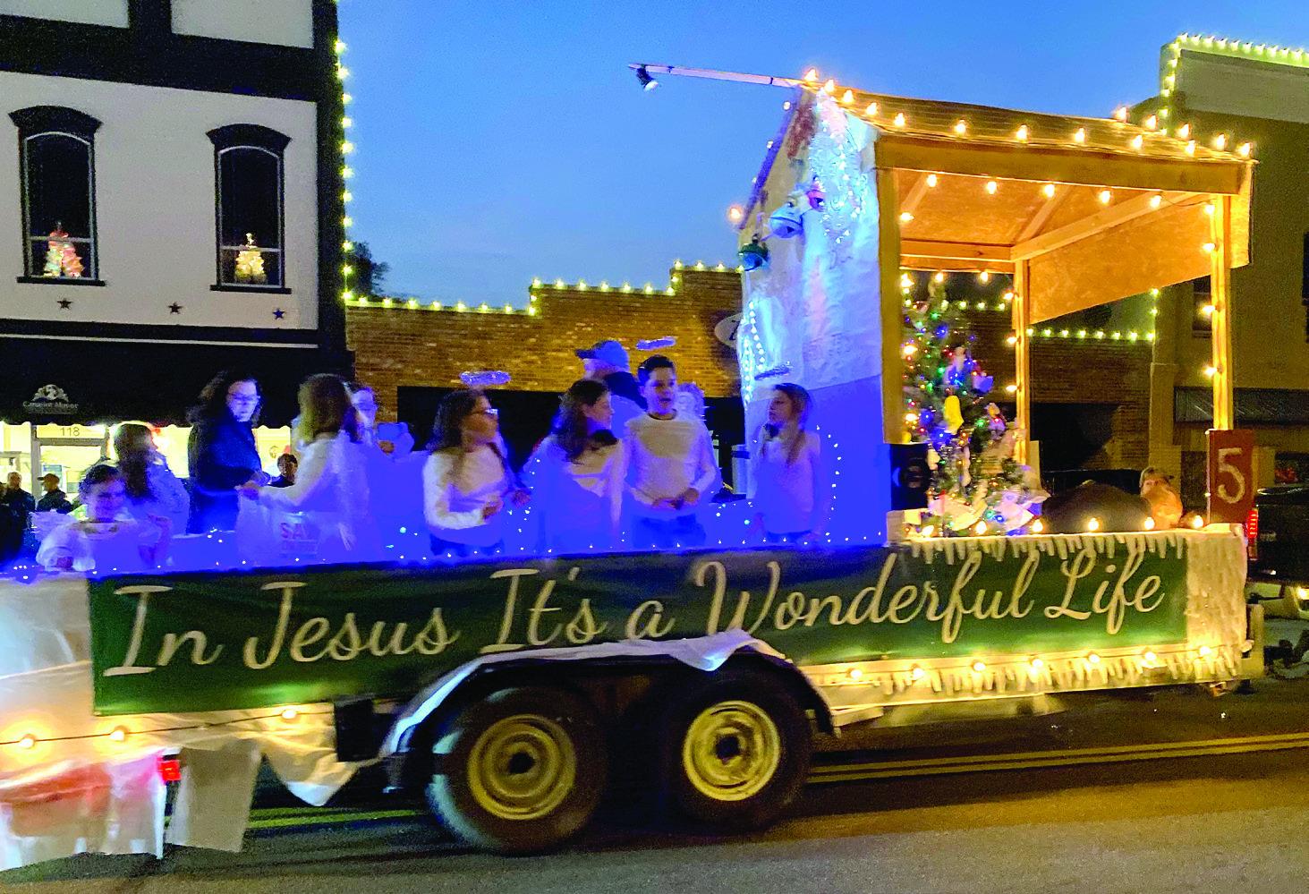 Atlanta Chamber holds moviethemed Christmas parade Cass County