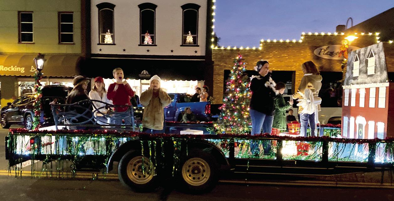 Atlanta Chamber holds moviethemed Christmas parade Cass County