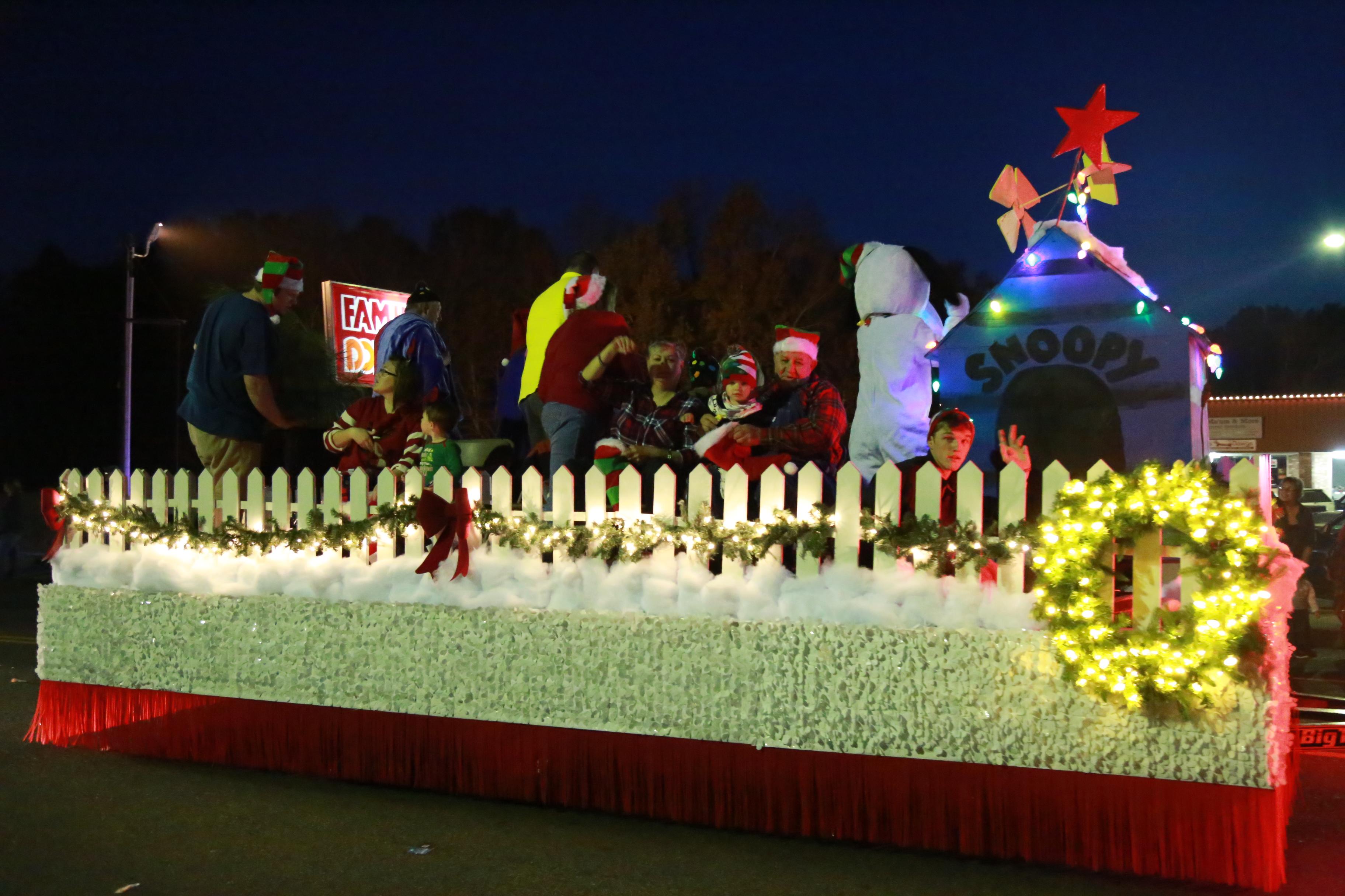Atlanta Christmas Parade has large turn out Cass County Citizens